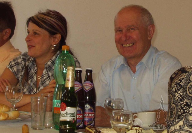 10_Mistopredseda predstavenstva Ing Svab a vedouci odboru prodejen Valentova.jpg